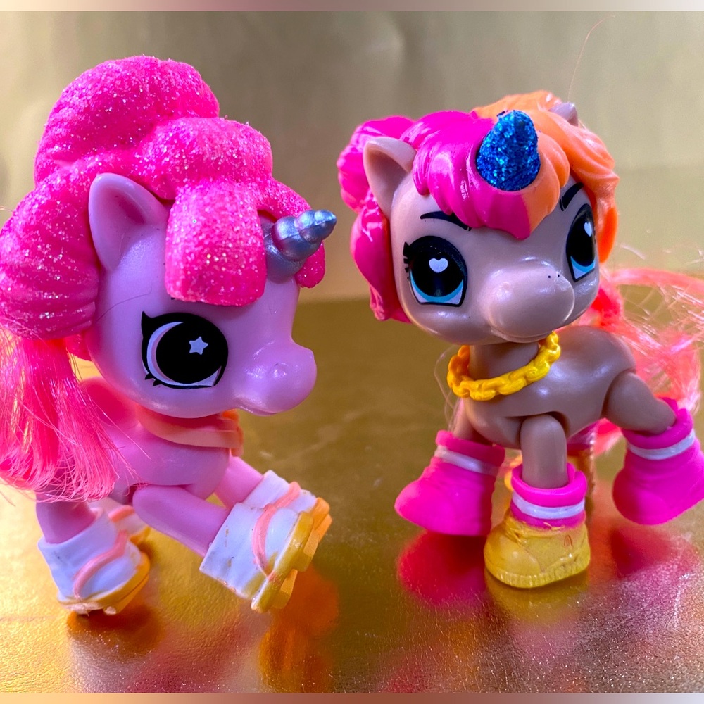 ZURU UNICORN SQUAD LUNA & CHERRY GLITTER PONY FIGURES